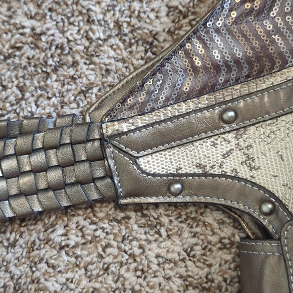 Miss Me Snake Print / Sequin Bag - Picture 4 of 10